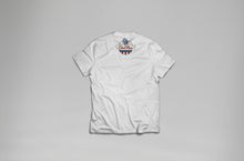 Lade das Bild in den Galerie-Viewer, The Other Place Racing Tee - Männer T-Shirt - weiß
