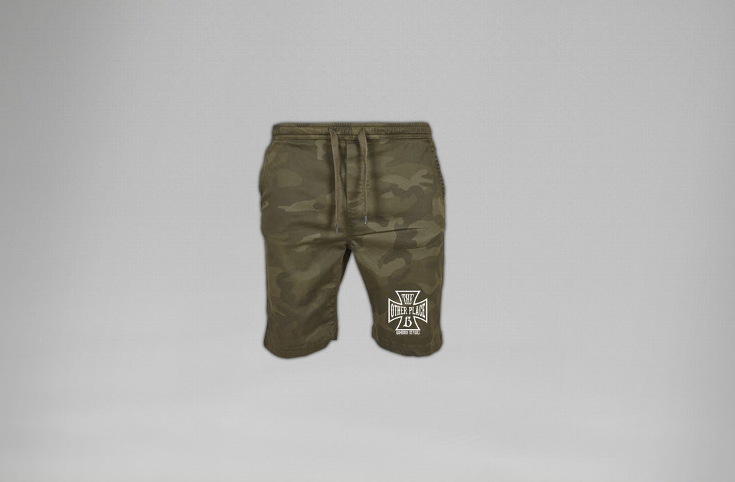 The Other Place Iron Cross - Männer Shorts - olive/camouflage
